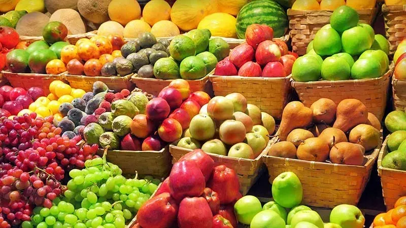Fresh fruits and vegetables by using ethylene absorber sachets